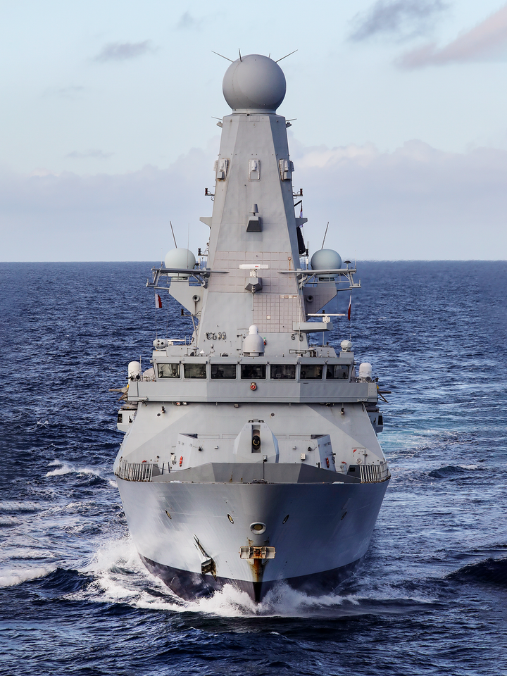 HMS Defender (D36) Royal Navy Type 45 Destroyer Underway Bow View Photo Print Wall Art Decor Posters, Prints, & Visual Artwork Hampshire Prints 6 x 4 No Frame No