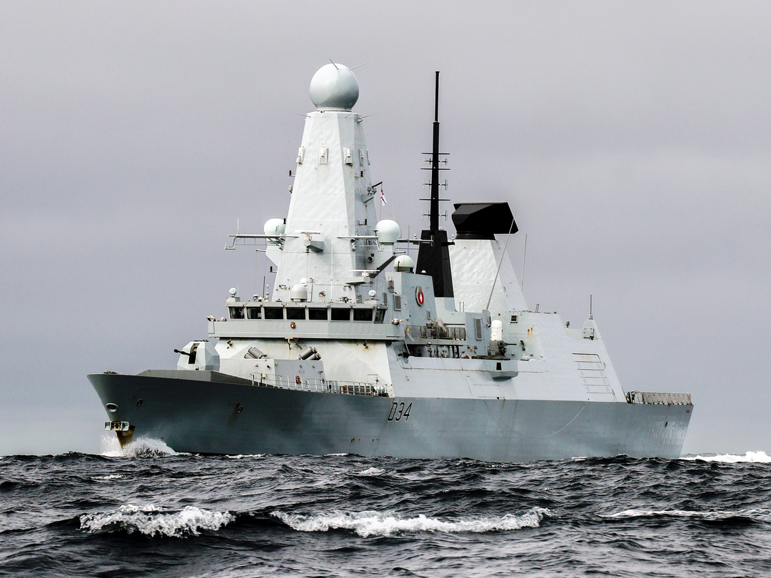 HMS Diamond (D34) Royal Navy Type 45 Destroyer Low Port Bow View Photo Print Wall Art Decor Posters, Prints, & Visual Artwork Hampshire Prints 6 x 4 No Frame No