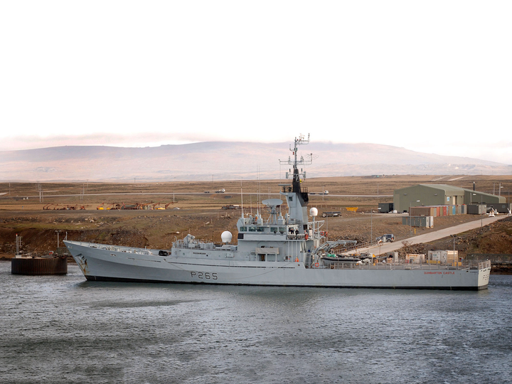 HMS Dumbarton Castle (P265) Royal Navy Castle Class Patrol Vessel Falklands Photo Print Wall Art Decor Posters, Prints, & Visual Artwork Hampshire Prints 6 x 4 No Frame No