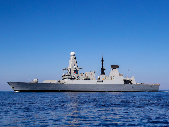 HMS Duncan (D37) Royal Navy Type 45 Destroyer Port Beam View Photo Print Wall Art Decor Posters, Prints, & Visual Artwork Hampshire Prints 6 x 4 No Frame No