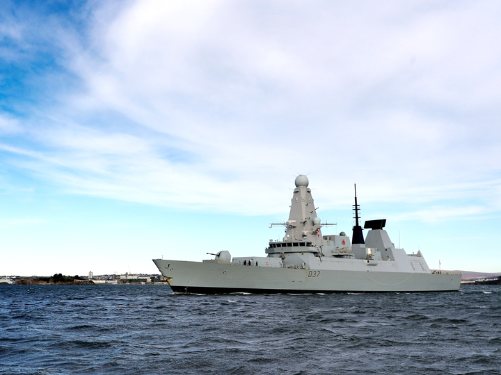 HMS Duncan (D37) Royal Navy Type 45 Destroyer Underway Port Beam View Photo Print Wall Art Decor Posters, Prints, & Visual Artwork Hampshire Prints 6 x 4 No Frame No
