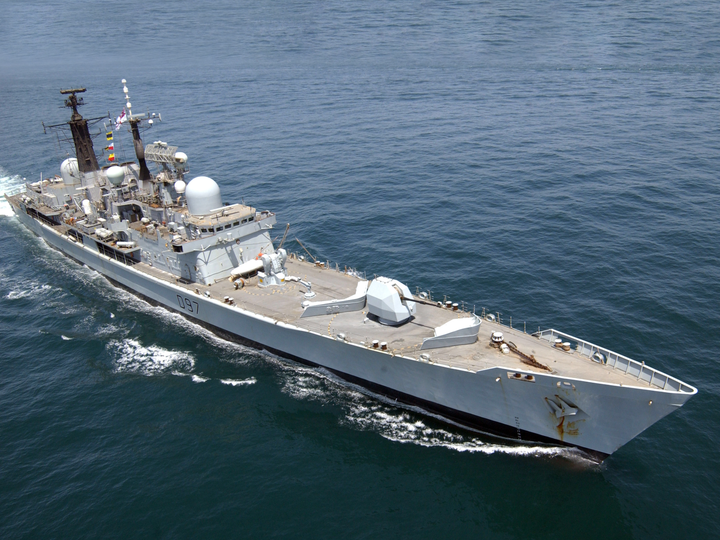 HMS Edinburgh (D97) Royal Navy Type 42 Destroyer Upper Deck View Photo Print Wall Art Decor Posters, Prints, & Visual Artwork Hampshire Prints 6 x 4 No Frame No