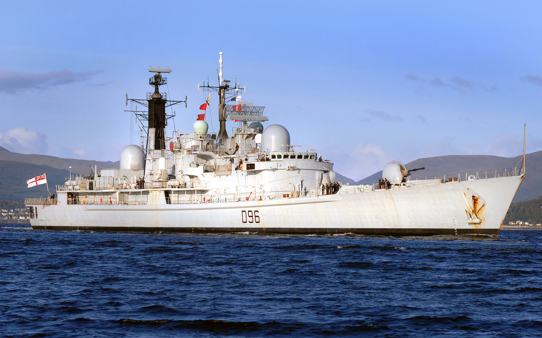 HMS Gloucester D96 | Photo Print | Framed Print | Type 42 | Destroyer | Royal Navy Hampshire Prints