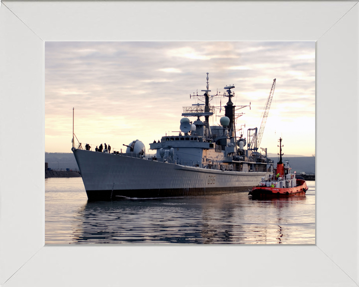 HMS Gloucester (D96) Royal Navy Type 42 Destroyer Leaving Port Photo Print Wall Art Decor - Posters, Prints, & Visual Artwork - by Hampshire Prints (image 5 of 9)