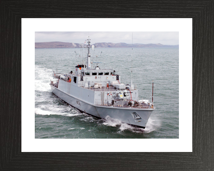 HMS Grimsby (M108) Royal Navy Sandown Class Minehunter Underway Starboard Bow View Photo Print Wall Art Decor - Posters, Prints, & Visual Artwork - by Hampshire Prints (image 2 of 9)