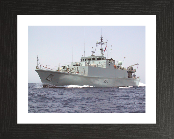 HMS Grimsby (M108) Royal Navy Sandown Class Minehunter Low Port side View Photo Print Wall Art Decor - Posters, Prints, & Visual Artwork - by Hampshire Prints (image 2 of 9)