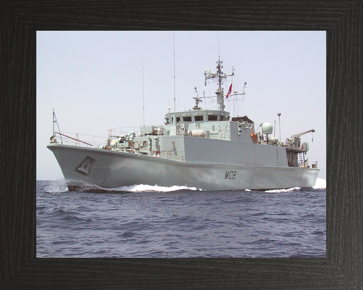 HMS Grimsby (M108) Royal Navy Sandown Class Minehunter Low Port side View Photo Print Wall Art Decor - Posters, Prints, & Visual Artwork - by Hampshire Prints (image 3 of 9)