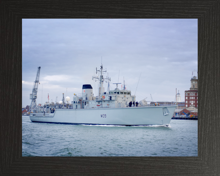 HMS Hurworth (M39) Royal Navy Hunt Class Mine Warfare Vessel Leaving Portsmouth Photo Print Wall Art Decor - Posters, Prints, & Visual Artwork - by Hampshire Prints (image 3 of 9)