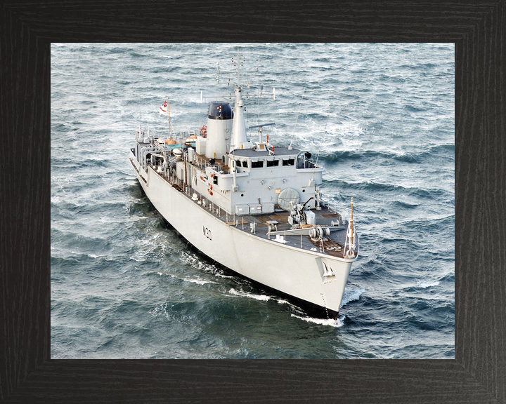 HMS Ledbury M30 Hunt Class Minesweeper 2001 Photo Print - Posters, Prints, & Visual Artwork - by Hampshire Prints (image 3 of 9)