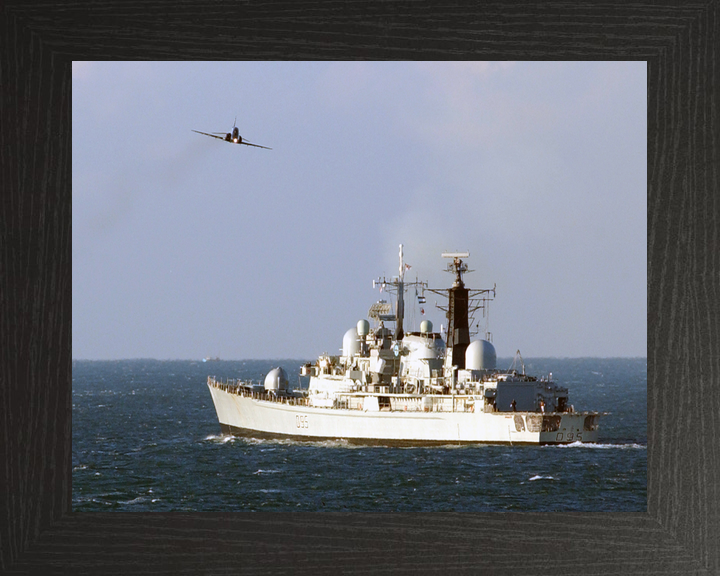 HMS Manchester D95 Type 42 Destroyer Port Quarter View Photo Print - Posters, Prints, & Visual Artwork - by Hampshire Prints (image 3 of 9)