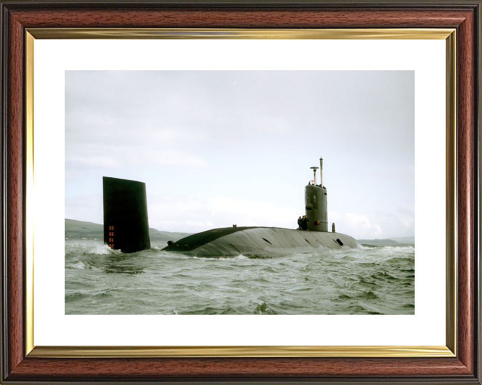 HMS Swiftsure S126 Swiftsure Class Submarine 1991 Clyde