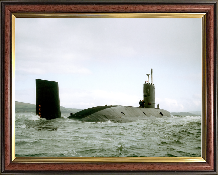 HMS Swiftsure S126 Swiftsure Class Submarine 1991 Clyde