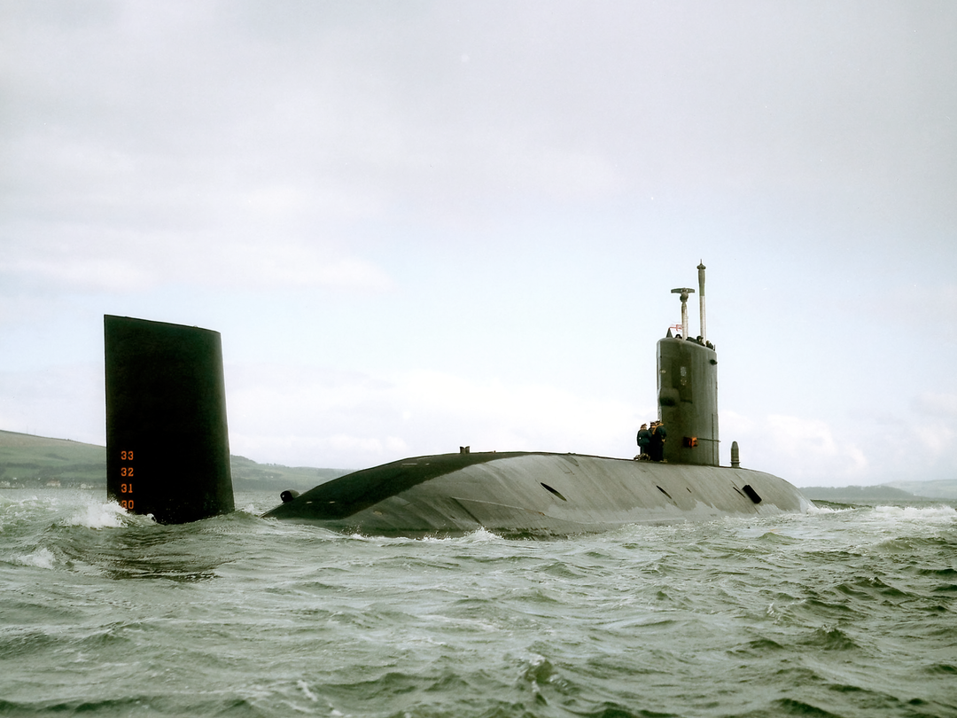 HMS Swiftsure S126 Swiftsure Class Submarine 1991 Clyde