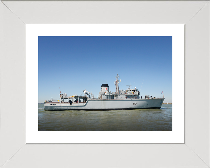 HMS Middleton M34 Hunt Class Mine Warfare Vessel April 2015 Starboard Beam View Photo Print - Posters, Prints, & Visual Artwork - by Hampshire Prints (image 4 of 9)