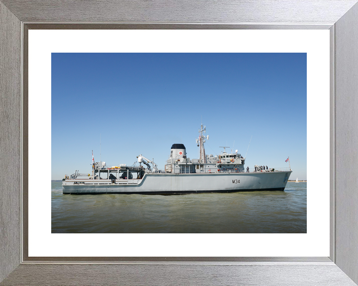 HMS Middleton M34 Hunt Class Mine Warfare Vessel April 2015 Starboard Beam View Photo Print - Posters, Prints, & Visual Artwork - by Hampshire Prints (image 6 of 9)
