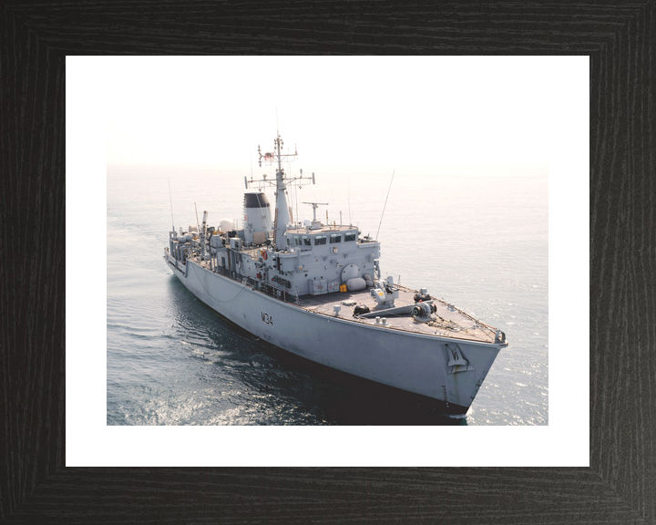 HMS Middleton M34 Hunt Class Mine Warfare Vessel November 2009 Photo Print - Posters, Prints, & Visual Artwork - by Hampshire Prints (image 2 of 9)