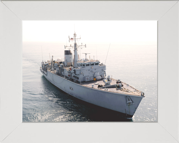 HMS Middleton M34 Hunt Class Mine Warfare Vessel November 2009 Photo Print - Posters, Prints, & Visual Artwork - by Hampshire Prints (image 5 of 9)