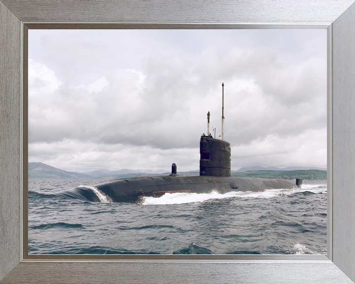 HMS Sceptre S104 Swiftsure Class Submarine 1996 Clyde