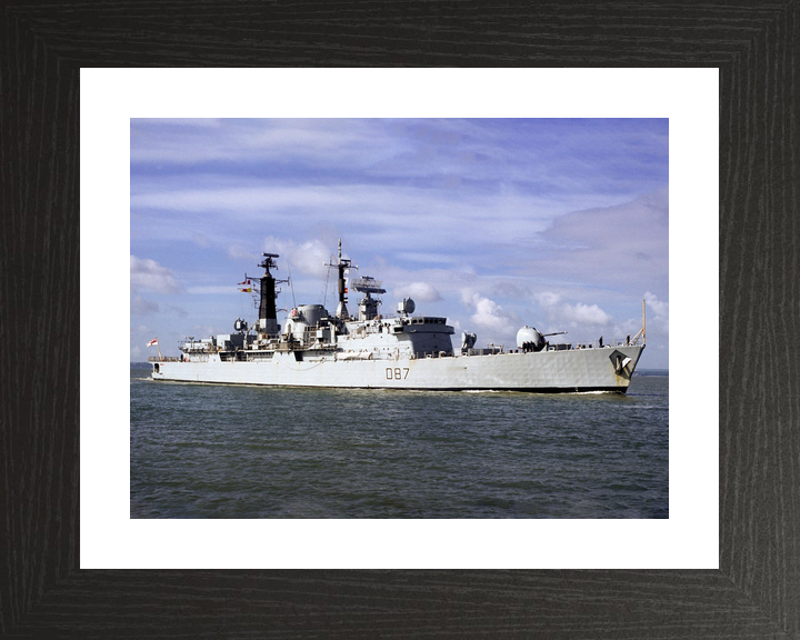 HMS Newcastle D87 Type 42 Destroyer Photo Print - Posters, Prints, & Visual Artwork - by Hampshire Prints (image 2 of 9)