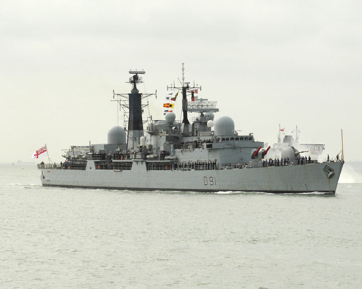 HMS Nottingham D91 | Photo Print | Framed Print | Poster | Type 42 | Destroyer | Royal Navy Hampshire Prints