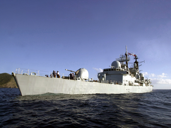 HMS Nottingham D91 Type 42 Destroyer July 2002