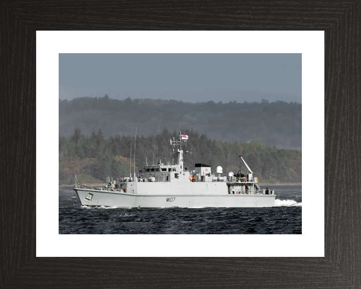 HMS Pembroke M107 Sandown Class Minehunter October 2015 Photo Print - Posters, Prints, & Visual Artwork - by Hampshire Prints (image 2 of 9)