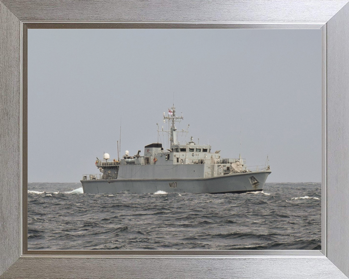 HMS Pembroke M107 Sandown Class Minehunter Photo Print - Posters, Prints, & Visual Artwork - by Hampshire Prints (image 7 of 9)