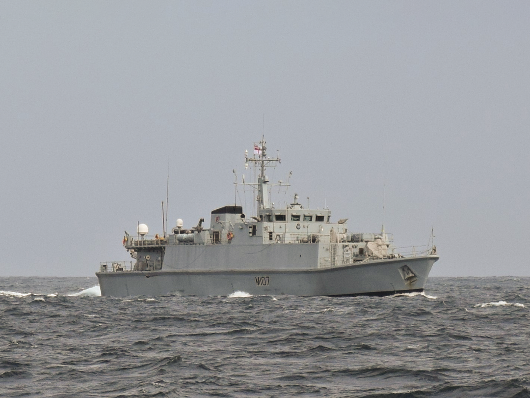 HMS Pembroke M107 Sandown Class Minehunter Photo Print - Posters, Prints, & Visual Artwork - by Hampshire Prints (image 1 of 9)