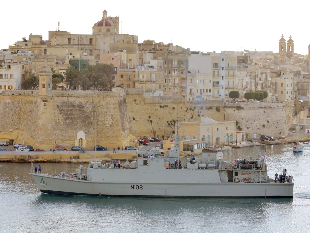 HMS Grimsby (M108) Royal Navy Sandown Class Minehunter Valletta Malta Photo Print Wall Art Decor - Posters, Prints, & Visual Artwork - by Hampshire Prints (image 1 of 9)
