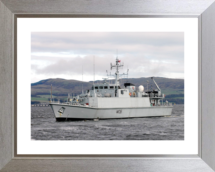 HMS Penzance M106 Sandown Class Minehunter November 2009 Photo Print - Posters, Prints, & Visual Artwork - by Hampshire Prints (image 6 of 9)