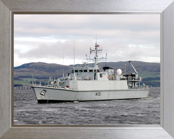 HMS Penzance M106 Sandown Class Minehunter November 2009 Photo Print - Posters, Prints, & Visual Artwork - by Hampshire Prints (image 7 of 9)