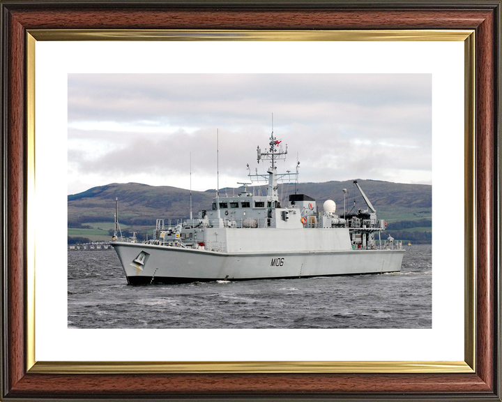 HMS Penzance M106 Sandown Class Minehunter November 2009 Photo Print - Posters, Prints, & Visual Artwork - by Hampshire Prints (image 8 of 9)