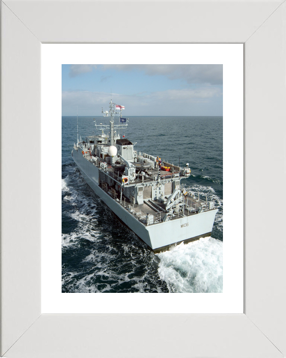 HMS Penzance M106 Sandown Class Minehunter August 2005 Port Quarter View Photo Print - Posters, Prints, & Visual Artwork - by Hampshire Prints (image 4 of 9)