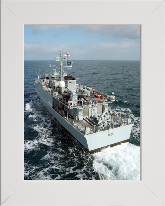 HMS Penzance M106 Sandown Class Minehunter August 2005 Port Quarter View Photo Print - Posters, Prints, & Visual Artwork - by Hampshire Prints (image 5 of 9)