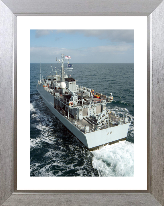 HMS Penzance M106 Sandown Class Minehunter August 2005 Port Quarter View Photo Print - Posters, Prints, & Visual Artwork - by Hampshire Prints (image 6 of 9)