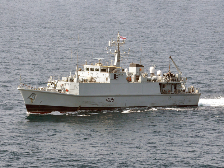 HMS Penzance M106 Sandown Class Minehunter November 2014 Photo Print - Posters, Prints, & Visual Artwork - by Hampshire Prints (image 1 of 9)