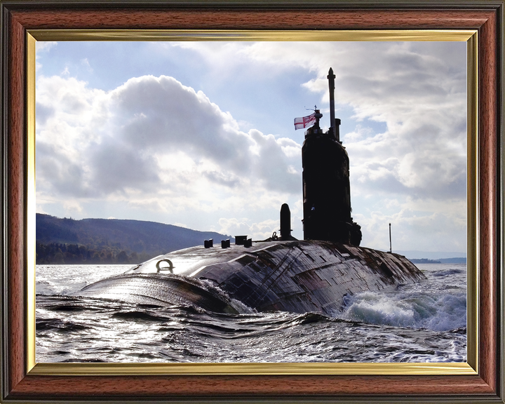 HMS Superb S109 Swiftsure Class Submarine 2007 Middle East