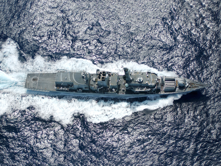 HMS Portland F79 Type 23 Frigate April 2005 Underway from Above Photo Print - Posters, Prints, & Visual Artwork - by Hampshire Prints (image 1 of 9)