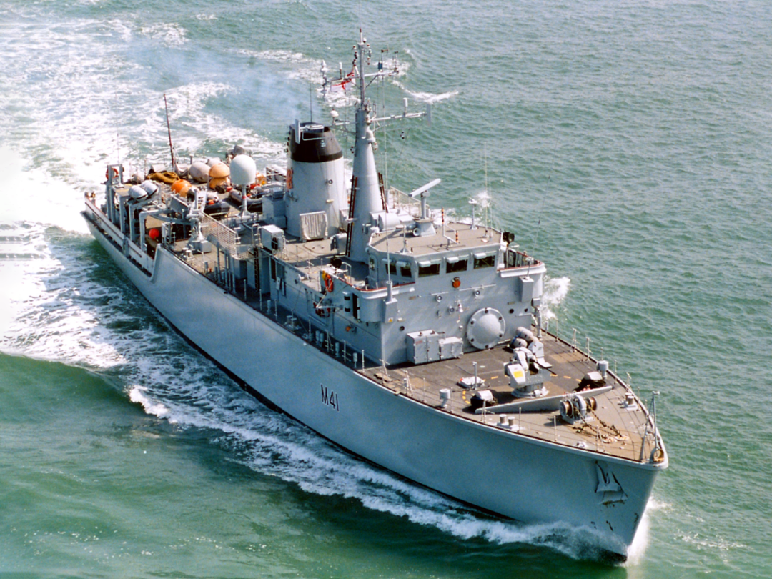 HMS Quorn M41 Hunt Class Minehunter August 2001 Photo Print - Posters, Prints, & Visual Artwork - by Hampshire Prints (image 1 of 9)