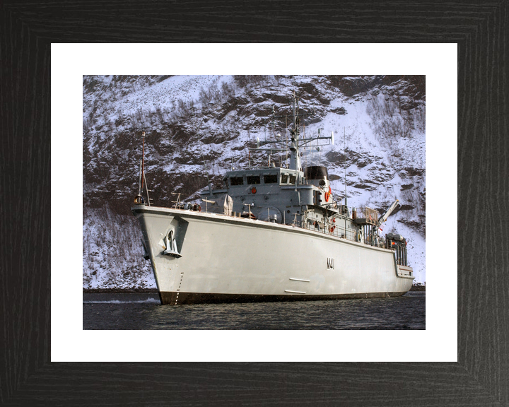 HMS Quorn M41 Hunt Class Minehunter March 2006 Photo Print - Posters, Prints, & Visual Artwork - by Hampshire Prints (image 2 of 9)