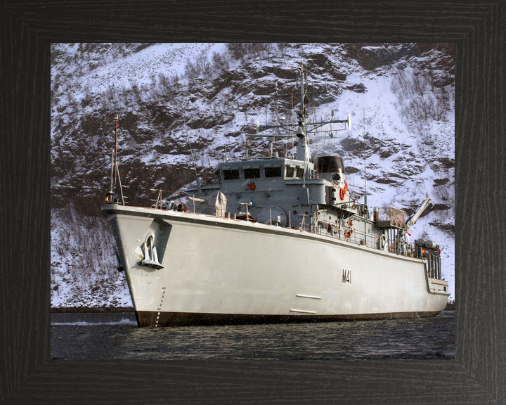 HMS Quorn M41 Hunt Class Minehunter March 2006 Photo Print - Posters, Prints, & Visual Artwork - by Hampshire Prints (image 3 of 9)