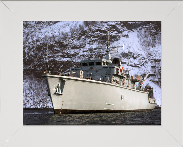 HMS Quorn M41 Hunt Class Minehunter March 2006 Photo Print - Posters, Prints, & Visual Artwork - by Hampshire Prints (image 5 of 9)