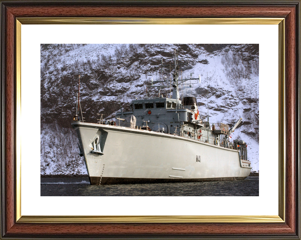 HMS Quorn M41 Hunt Class Minehunter March 2006 Photo Print - Posters, Prints, & Visual Artwork - by Hampshire Prints (image 8 of 9)