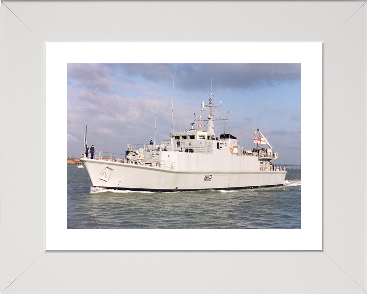 HMS Shoreham M112 Sandown Class Minehunter Port Side View Photo Print - Posters, Prints, & Visual Artwork - by Hampshire Prints (image 4 of 9)