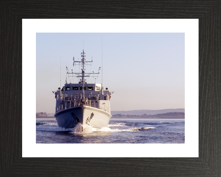 HMS Shoreham M112 Sandown Class Minehunter February 2008 Photo Print - Posters, Prints, & Visual Artwork - by Hampshire Prints (image 2 of 9)