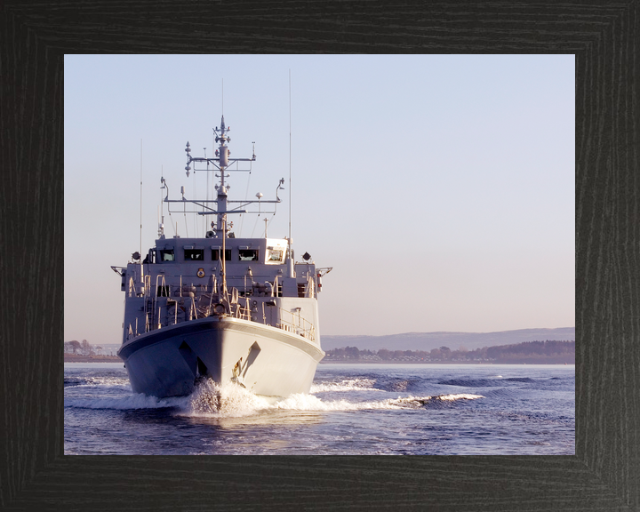 HMS Shoreham M112 Sandown Class Minehunter February 2008 Photo Print - Posters, Prints, & Visual Artwork - by Hampshire Prints (image 3 of 9)