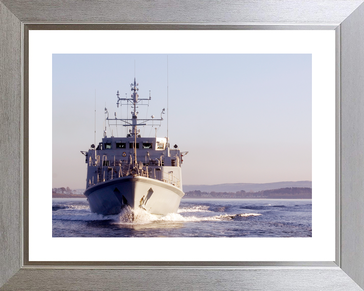 HMS Shoreham M112 Sandown Class Minehunter February 2008 Photo Print - Posters, Prints, & Visual Artwork - by Hampshire Prints (image 6 of 9)