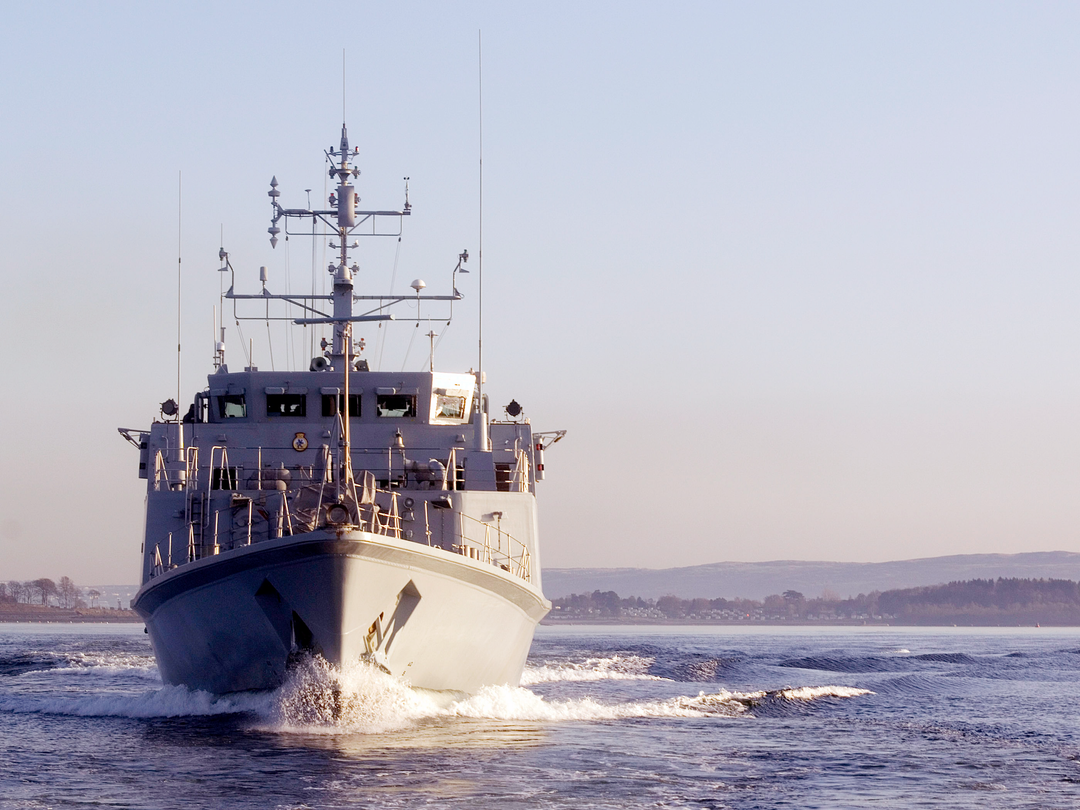 HMS Shoreham M112 Sandown Class Minehunter February 2008 Photo Print - Posters, Prints, & Visual Artwork - by Hampshire Prints (image 1 of 9)