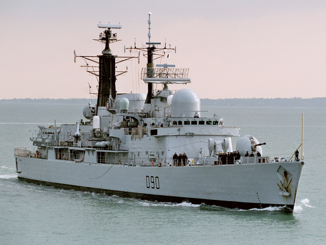 HMS Southampton D90 Type 42 Destroyer February 2004 Entering Harbour at Sunset Photo Print - Posters, Prints, & Visual Artwork - by Hampshire Prints (image 1 of 9)