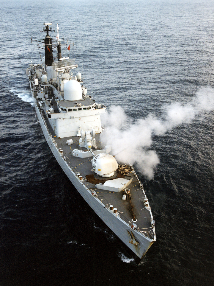 HMS Southampton D90 Type 42 Destroyer March 1997 Firing 4.5 Inch Gun Photo Print - Posters, Prints, & Visual Artwork - by Hampshire Prints (image 1 of 9)